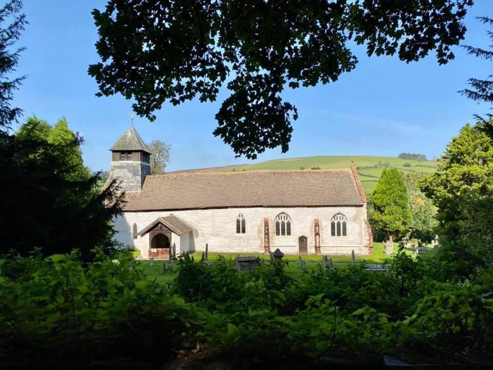 Villa Nant-Y-Glyn Llandrindod Wells Exterior foto